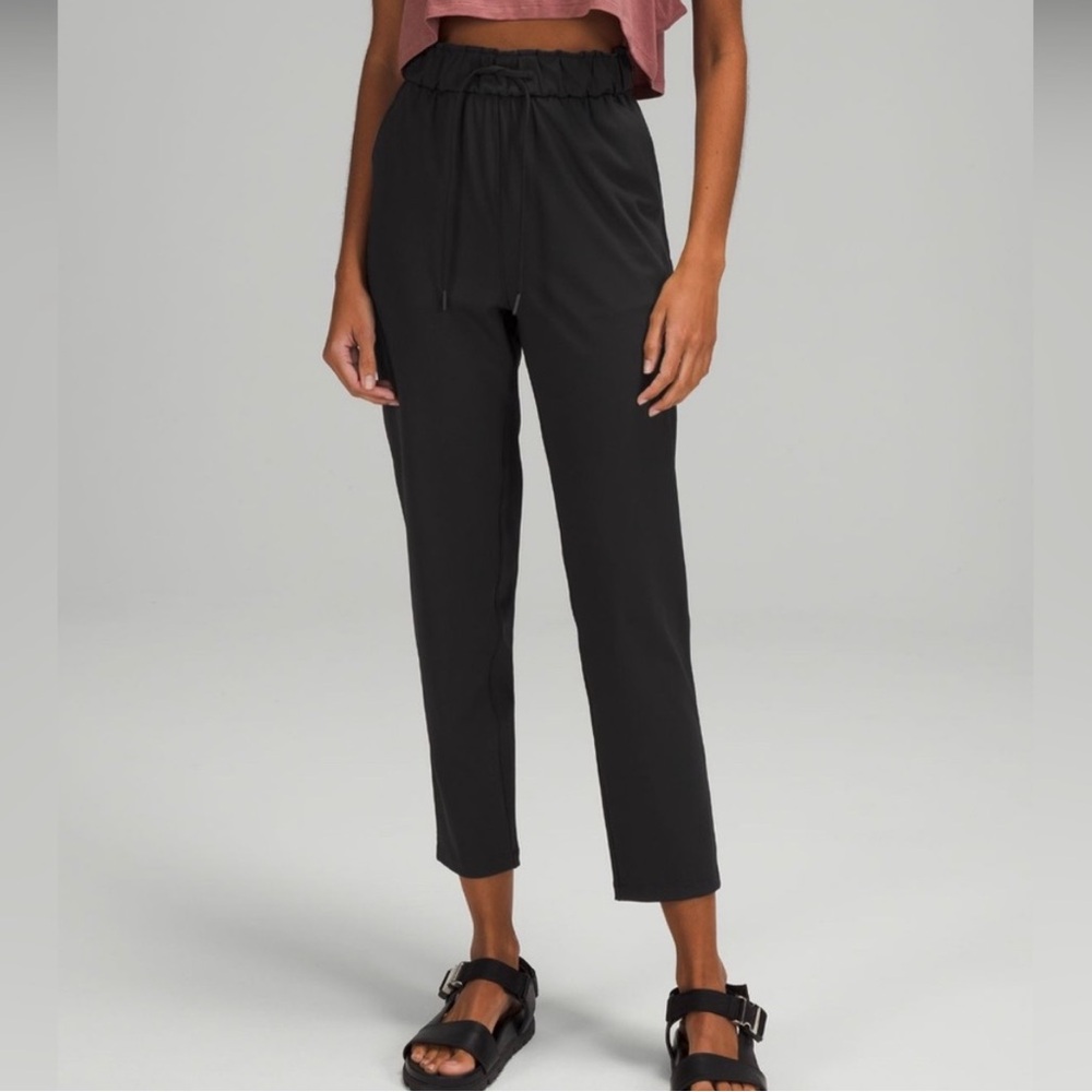 Lululemon Stretch High-Rise 7/8 Pant in black